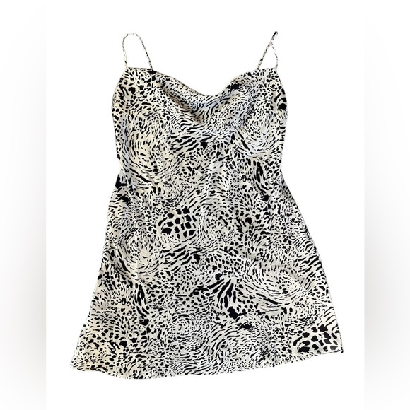 Windsor Sleek & Chic Leopard Print Satin Mini Dress Size Medium - Picture 2 of 10